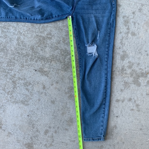 Rachel Roy Curvy Skinny Ankle Jeans - Picture 14 of 15